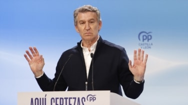Feijóo acusa a Abascal de bloquear los gobiernos autonómicos y le reprocha: "Esto de patriota te viene grande"