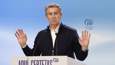 Feijóo acusa a Abascal de bloquear los gobiernos autonómicos y le reprocha: "Esto de patriota te viene grande"