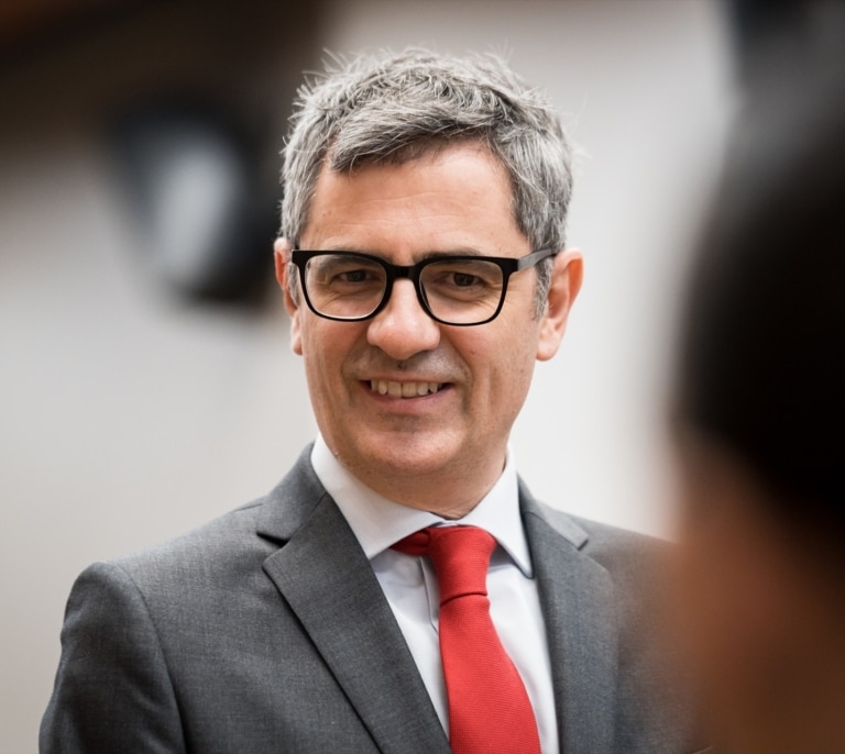 Bolaños rechaza las exigencias del PP y le insta a votar a favor del decreto si lo considera "correcto"