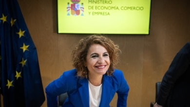 Hacienda vigilará las cuentas en neobancos y advierte que son un "desafío para el control tributario"