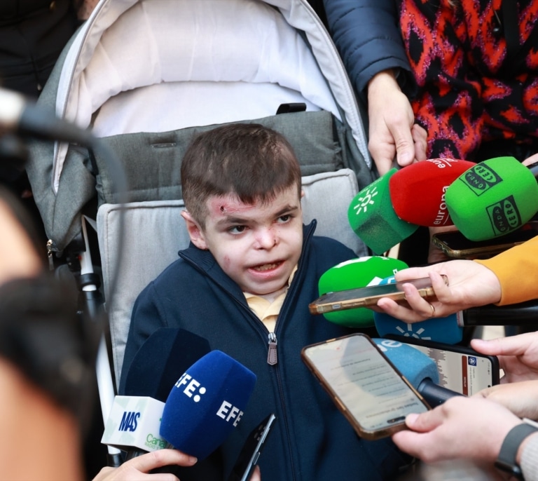 ¿Qué es la 'piel de mariposa'? La enfermedad rara que sufre Leo: "Sueño con vivir sin tanto dolor"