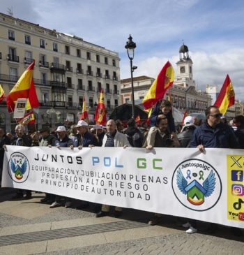 Policías y guardias civiles se movilizan en Madrid para exigir equiparación salarial [...]
