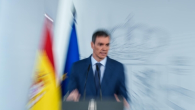 "Salseo" de riesgo en la Moncloa: "Estamos innovando en el modo de presión al PSOE"