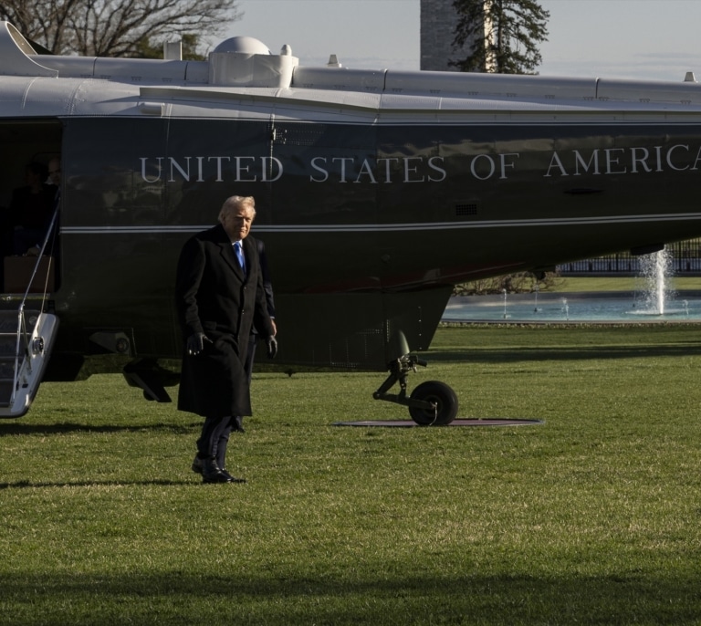 Trump relaja sanciones para facilitar la reapertura de la embajada de Venezuela en Washington