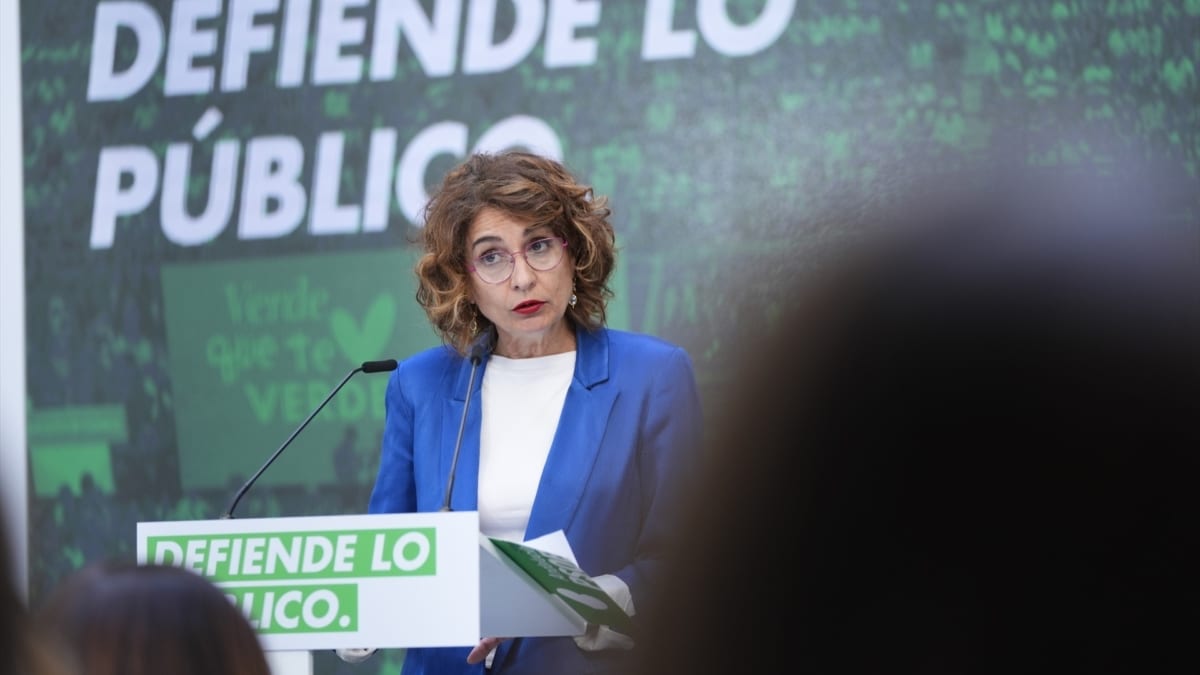 Montero asegura que los Presupuestos están "preparados", pero será su sustituto quien los presente