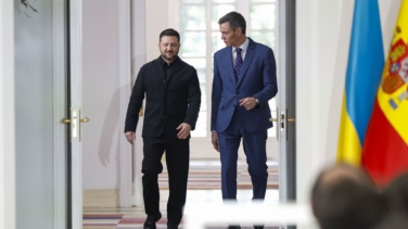 Sánchez aleja sus Presupuestos por la guerra mientras Illa pone en pausa los suyos tras el acuerdo con ERC