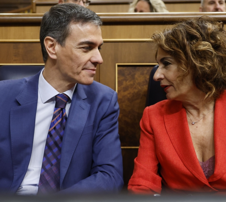 Montero reclutará a Illa para su campaña para reivindicar la financiación y combatir el discurso del PP