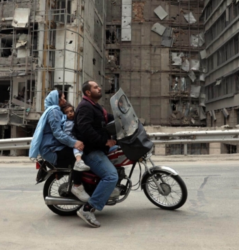 Más de mil muertos iraníes y millones de dólares en pérdidas de [...]