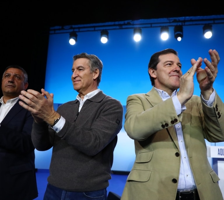 Mañueco contiene el avance de Vox en Castilla y León pese a que Abascal duplicaría escaños en unas generales