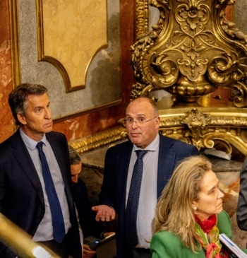 Los sondeos confirman que el bloqueo de los gobiernos autonómicos "pasa factura [...]