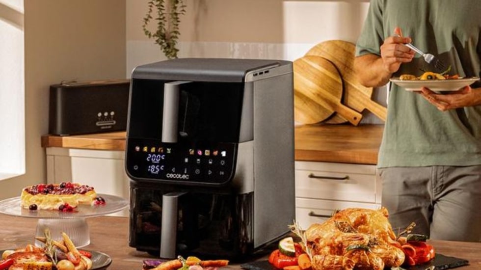 La freidora de aire Cecotec de 10 litros y dos niveles baja a mitad de precio ¡solo por tiempo limitado!