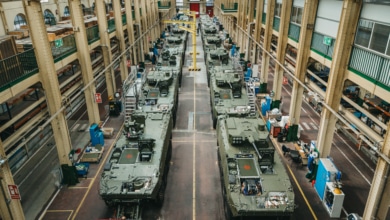 Sindicatos de Santa Bárbara cargan contra el Gobierno por los obuses coreanos de Indra: "Es una decisión política"