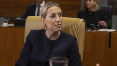 La investidura de Guardiola naufraga tras el rechazo de PSOE, Vox y Unidas por Extremadura en segunda votación