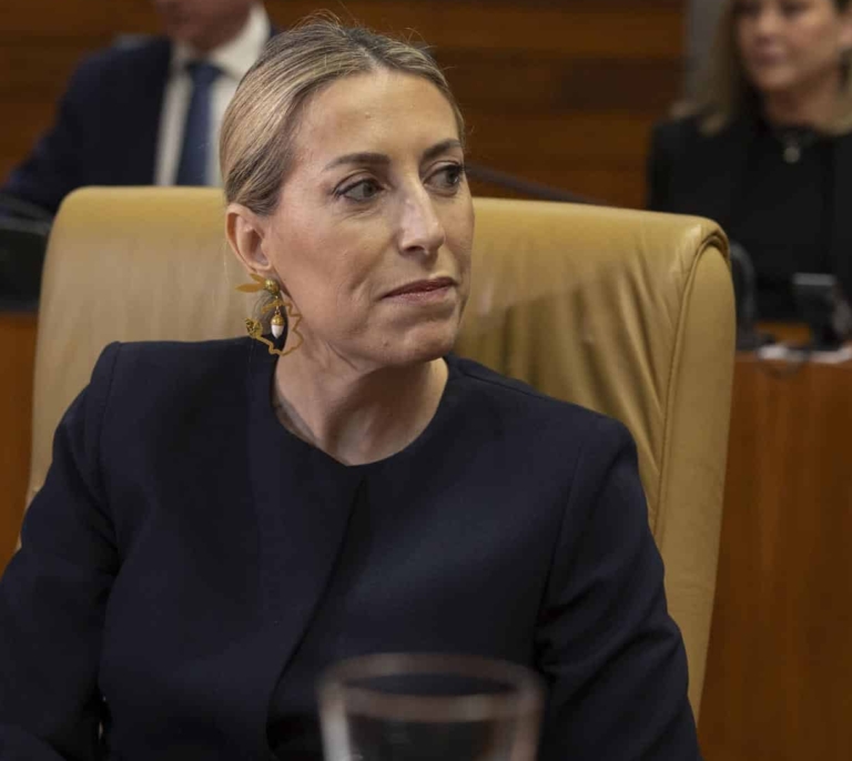 La investidura de Guardiola naufraga tras el rechazo de PSOE, Vox y Unidas por Extremadura en segunda votación