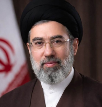 Quién es Mojtaba Jamenei, el "poder detrás de las túnicas" que desafía [...]