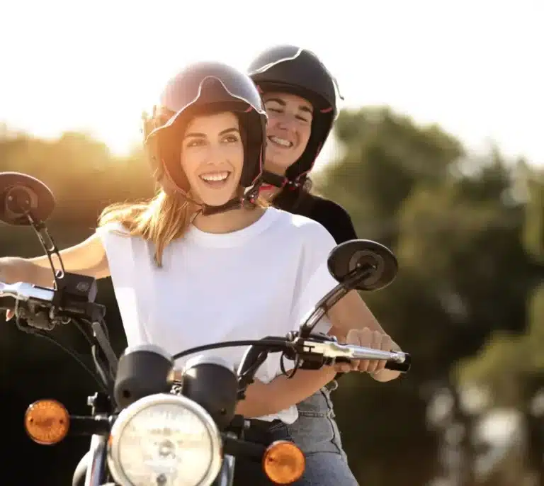 Los seguros de moto más baratos del mercado: guía para pagar menos sin perder coberturas