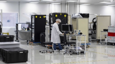 Una mañana en los fogones de Airbus que mantendrán con vida a los astronautas de Artemis II de la NASA