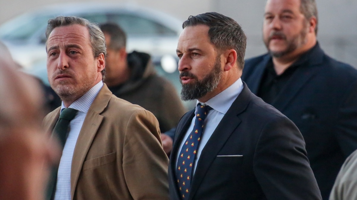 El «búnker» de Abascal en Vox: Méndez-Monasterio y los Ariza