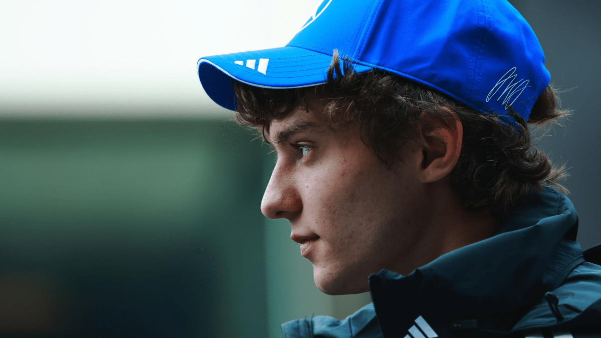 Quien es Kimi Antonelli, el italiano de 19 años que sustituyó a Lewis Hamilton en Mercedes y ha hecho historia ganando el Gran Premio de China