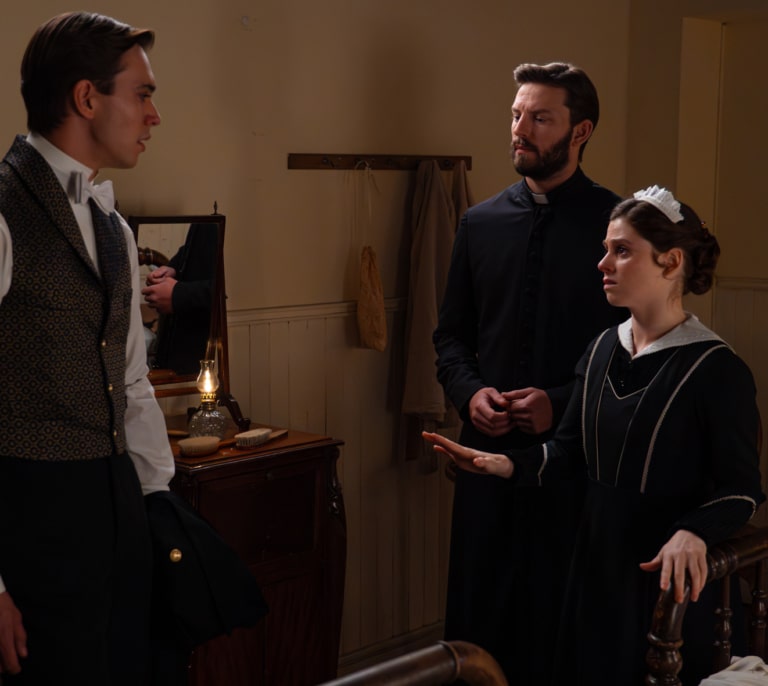 La Promesa, avance semanal del 9 al 13 de marzo: Carlo pilla a María y Samuel infraganti