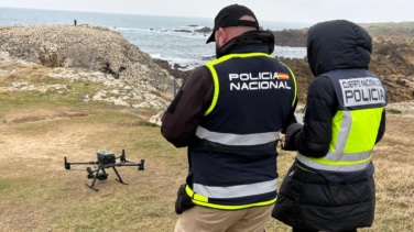 Hallan el cuerpo de la joven que buscaban tras romperse pasarela costera en Santander