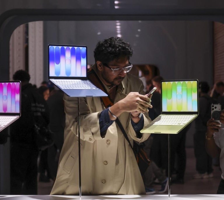 Por qué Apple lanza su portátil más barato cuando los ordenadores se encarecen