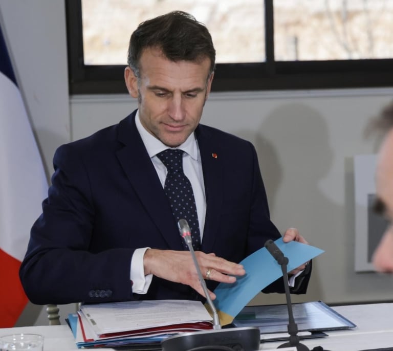 Macron anuncia la muerte de un soldado francés en un ataque en una base en norte de Irak