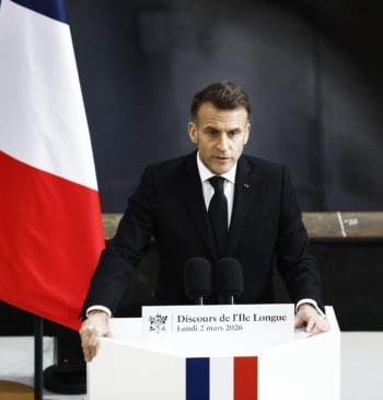 Macron anuncia el aumento del arsenal nuclear de Francia "a la altura [...]