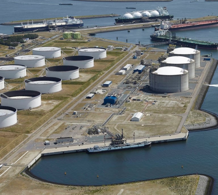 Qatar paraliza su exportación de gas por "fuerza mayor"