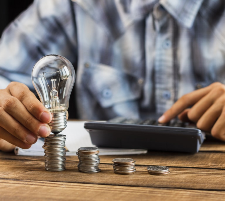 Precio de la luz hoy, 10 de marzo de 2026: así influyen los electrodomésticos de alto consumo en la factura