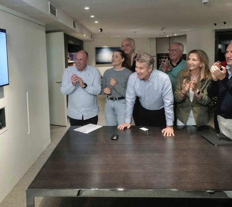 Feijóo firma con Mañueco un nuevo triunfo electoral y consigue atemperar el crecimiento de Abascal