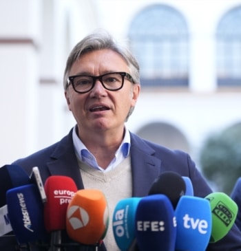 Vox perfila a Manuel Gavira como candidato en las elecciones de Andalucía [...]