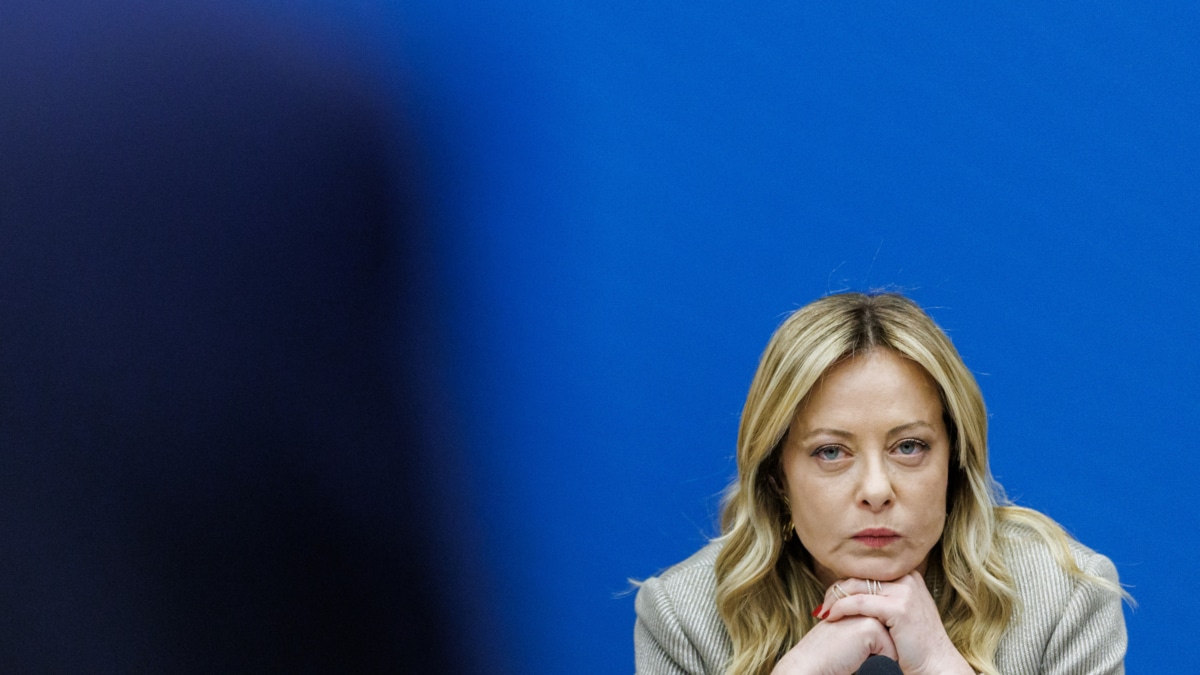 Feijóo se mira en Meloni frente al «No a la guerra» de Sánchez Feijóo se mira en Meloni frente al «No a la guerra» de Sánchez
