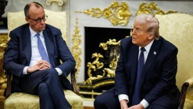 El canciller alemán Merz deja solo a Sánchez en su batalla contra Trump