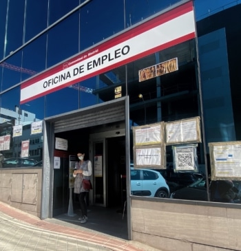 El paro sube en 3.584 personas en febrero por el desempleo joven