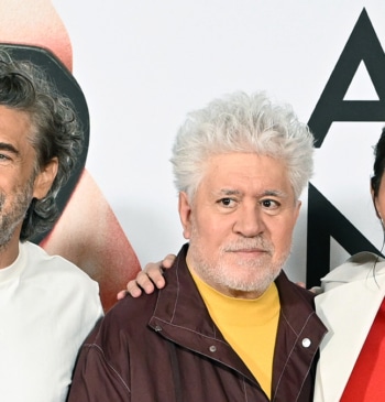 Bárbara Lennie y Leonardo Sbaraglia son Almodóvar en 'Amarga Navidad': "Uno tiene [...]