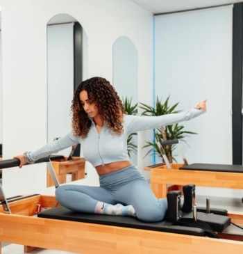 Herramientas digitales: beneficios en el entrenamiento de yoga y pilates