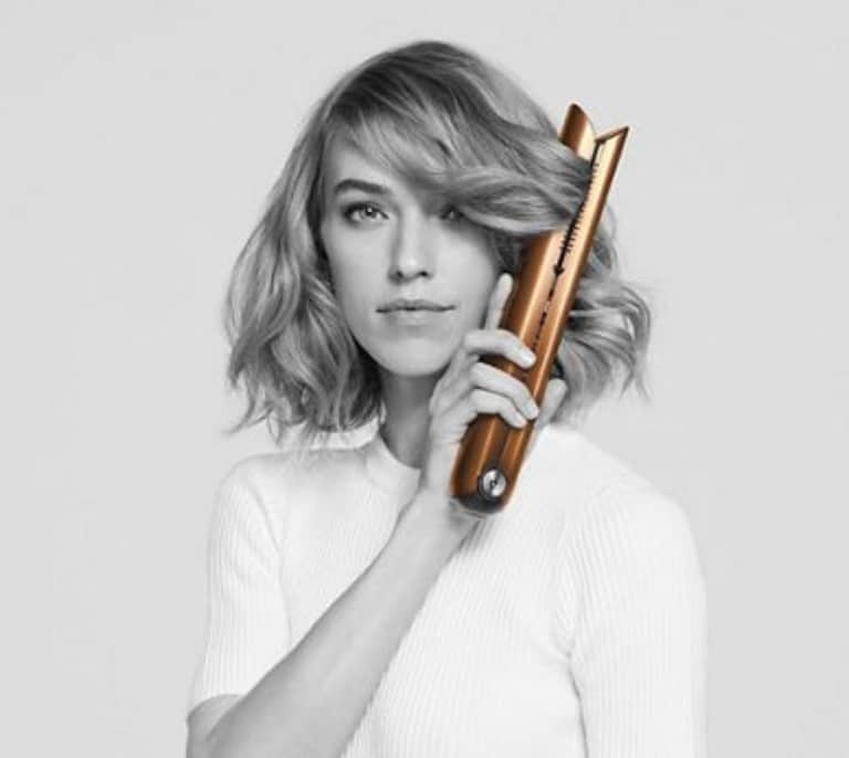 La nueva tendencia en cuidado capilar para la primavera es esta plancha Dyson: "Deja el pelo divino sin maltratarlo"