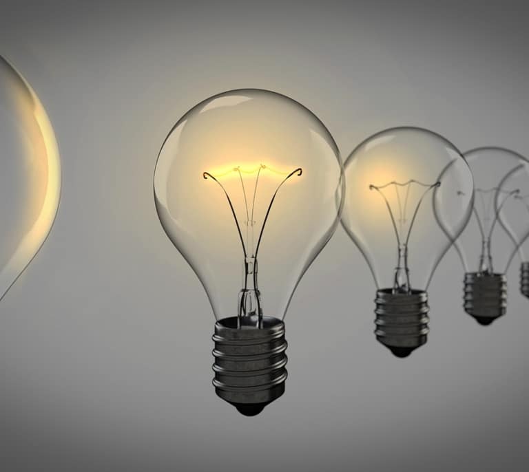 Precio de la luz hoy, 11 de marzo de 2026: qué es el consumo fantasma y cómo reducirlo
