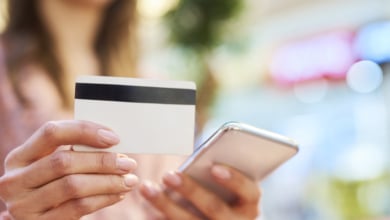 Qué es el 'relay attack': la estafa que usa tu propio móvil para robar tu tarjeta sin tocarla