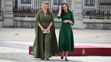 De ARCO al Palacio Real sin cambiar de vestido: la jornada de Letizia y Felipe, en imágenes