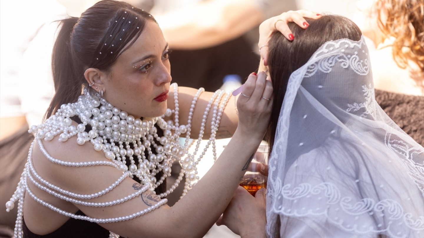 Conciliando a Rosalía con la Semana Santa: la previa de su primer concierto en Madrid, en imágenes