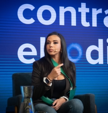 Sarah Santaolalla ya no comenta las noticias; es la noticia