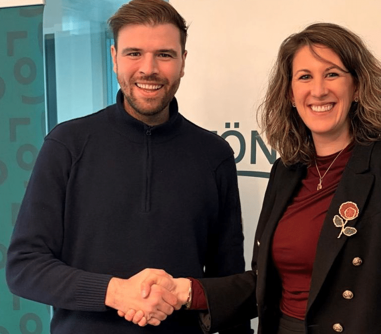 Schara firma una alianza estratégica con su principal socio industrial para impulsar su plan de crecimiento