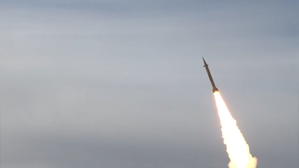 El misil balístico Sejjil-2 de Irán, utilizado por primera vez en ataques contra objetivos estratégicos israelíes.