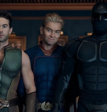 The Deep, Homlander y Black Noir en una escena de 'The Boys'.