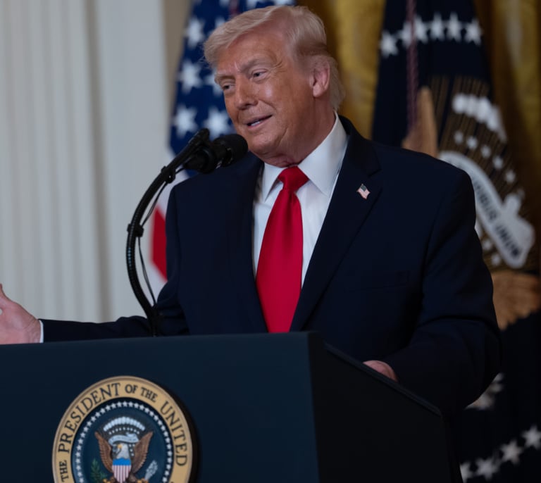 La guerra en Irán permite al dólar recuperar el 42% del valor perdido por la guerra de los aranceles