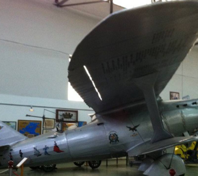 Destino Manila: así fue el vuelo de 35 días de la 'Escuadrilla Elcano' entre Madrid y Filipinas