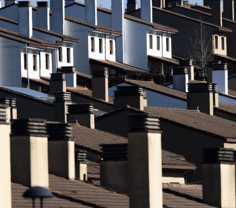 Construir edificios más altos, rehabilitar y despolitizar: los arquitectos plantean un pacto estructural para la crisis de la vivienda