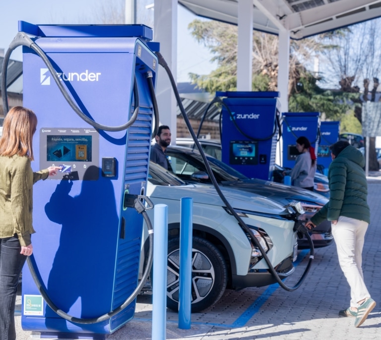 La guerra de Irán, el inesperado 'aliado' del coche 100% eléctrico